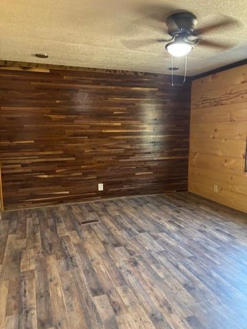 2880 Bench Road, Pikeville, TN 37367