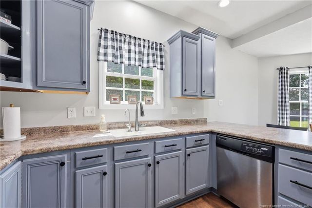 6590 Colepark Drive, Hope Mills, NC 28348