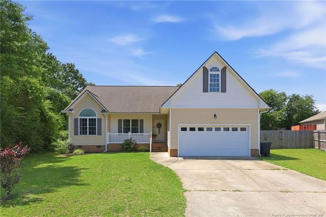 6590 Colepark Drive, Hope Mills, NC 28348