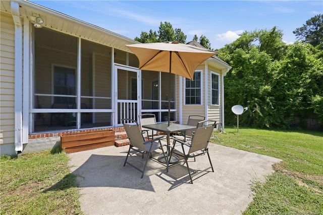 6590 Colepark Drive, Hope Mills, NC 28348