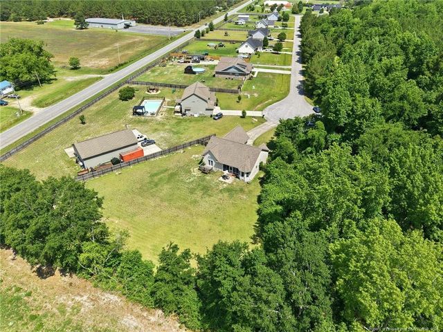 6590 Colepark Drive, Hope Mills, NC 28348