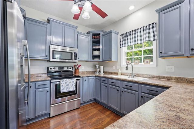 6590 Colepark Drive, Hope Mills, NC 28348