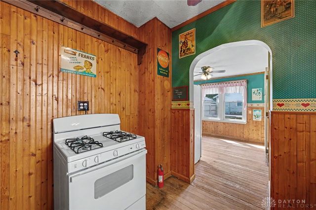 40 E Parkwood Drive, Dayton, OH 45405