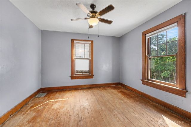 40 E Parkwood Drive, Dayton, OH 45405