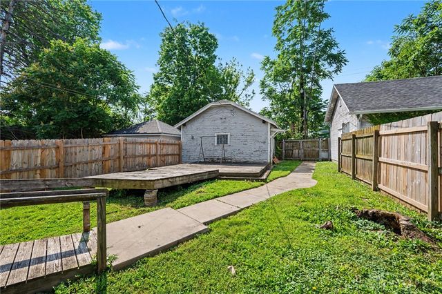 40 E Parkwood Drive, Dayton, OH 45405