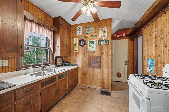 40 E Parkwood Drive, Dayton, OH 45405