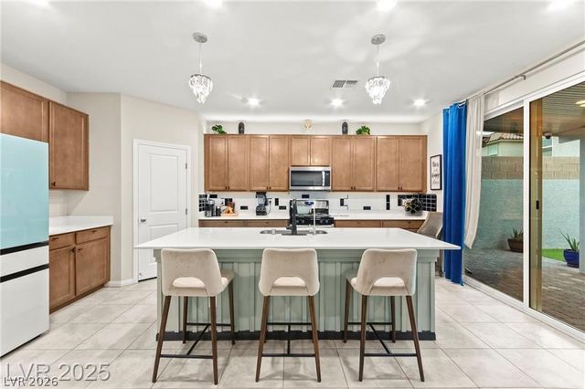 7502 Lush Oasis Avenue, Las Vegas, NV 89113