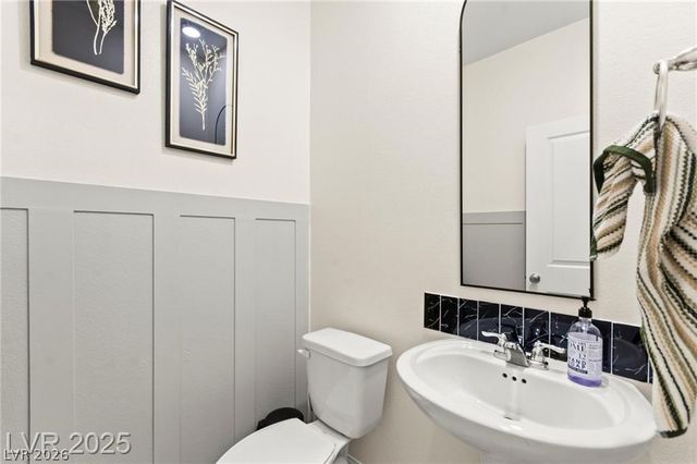 7502 Lush Oasis Avenue, Las Vegas, NV 89113