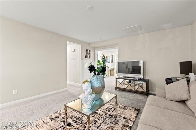 7502 Lush Oasis Avenue, Las Vegas, NV 89113