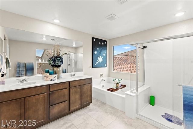 7502 Lush Oasis Avenue, Las Vegas, NV 89113