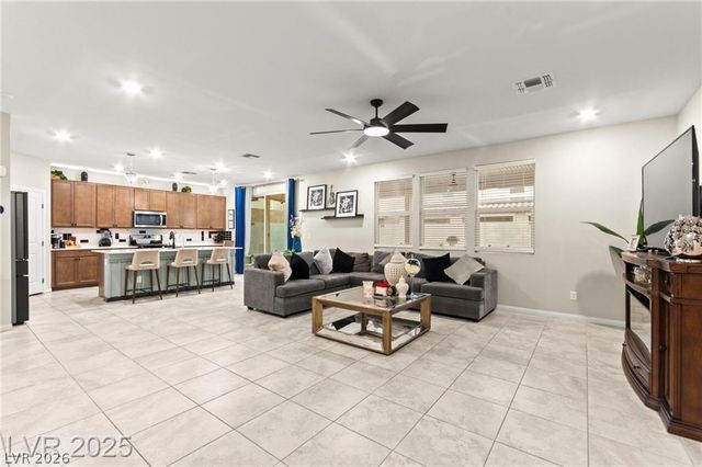 7502 Lush Oasis Avenue, Las Vegas, NV 89113