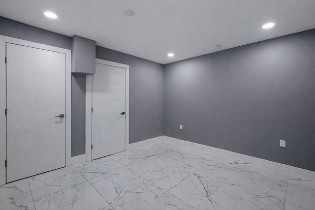 5823 Churchill Circle W, West Palm Beach, FL 33405