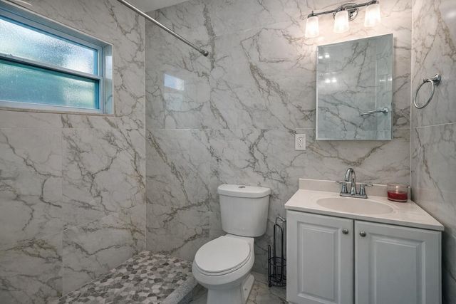 5823 Churchill Circle W, West Palm Beach, FL 33405