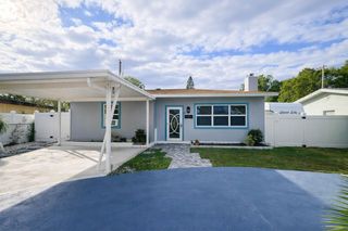 5823 Churchill Circle W, West Palm Beach, FL 33405