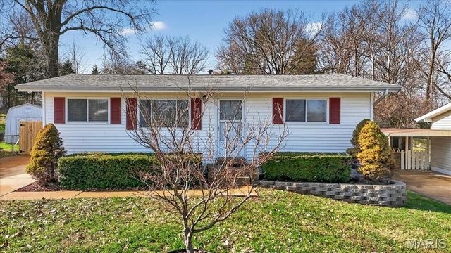 206 Freeman Drive, Oakville, MO 63129