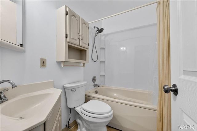 206 Freeman Drive, Oakville, MO 63129