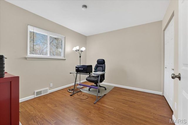 206 Freeman Drive, Oakville, MO 63129