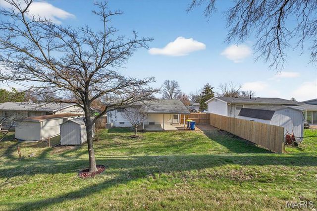 206 Freeman Drive, Oakville, MO 63129