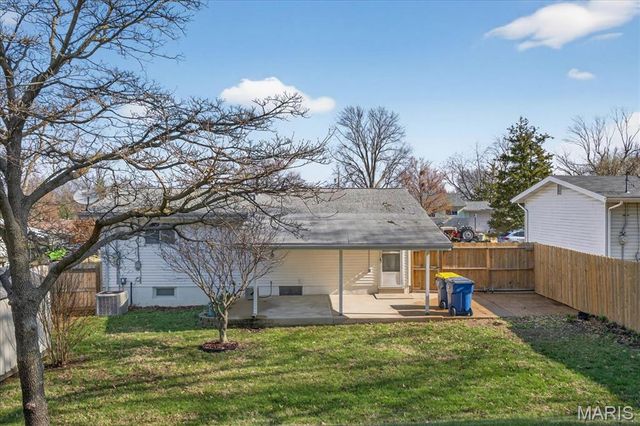 206 Freeman Drive, Oakville, MO 63129