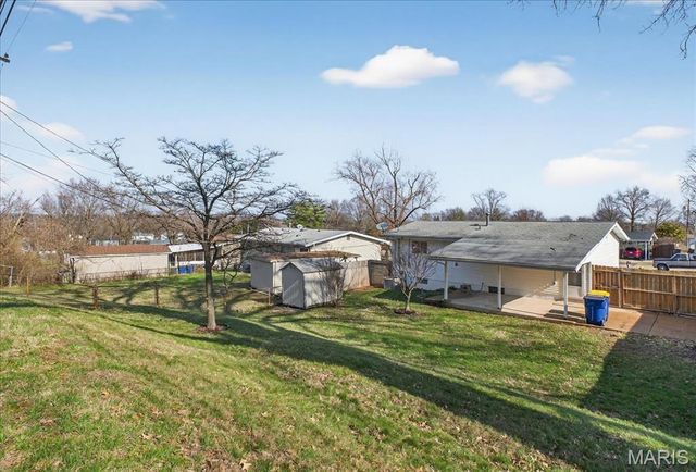 206 Freeman Drive, Oakville, MO 63129