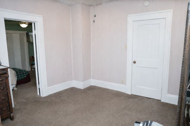 801 S Hall Street, Ennis, TX 75119