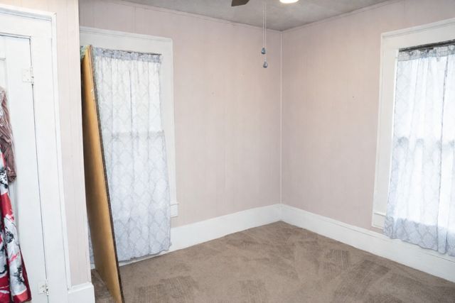 801 S Hall Street, Ennis, TX 75119