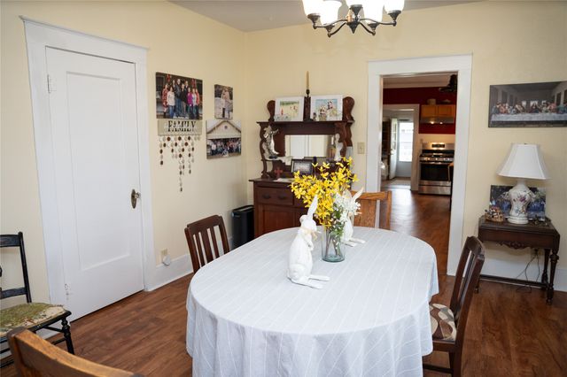 801 S Hall Street, Ennis, TX 75119