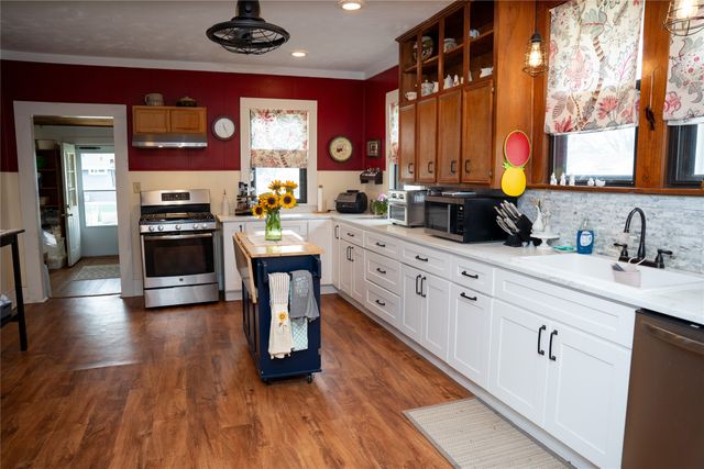 801 S Hall Street, Ennis, TX 75119