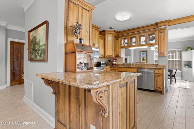 3824 Chaumont Circle, Ocean Springs, MS 39564