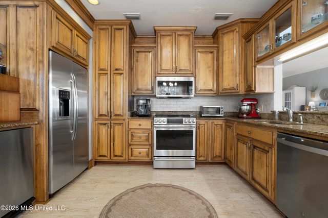 3824 Chaumont Circle, Ocean Springs, MS 39564