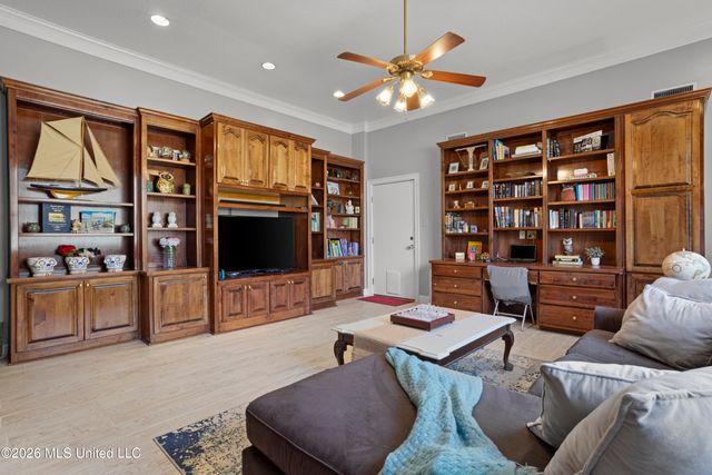 3824 Chaumont Circle, Ocean Springs, MS 39564