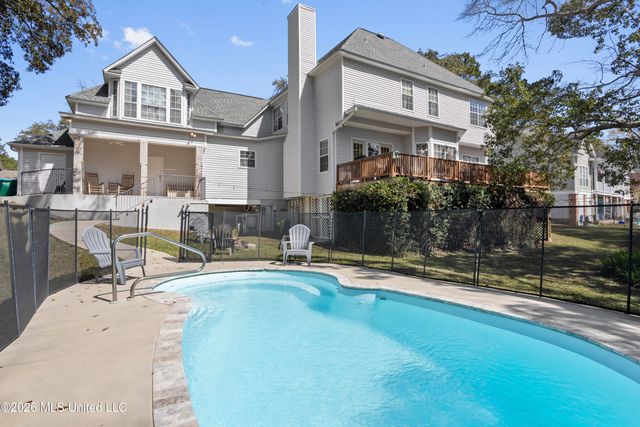 3824 Chaumont Circle, Ocean Springs, MS 39564