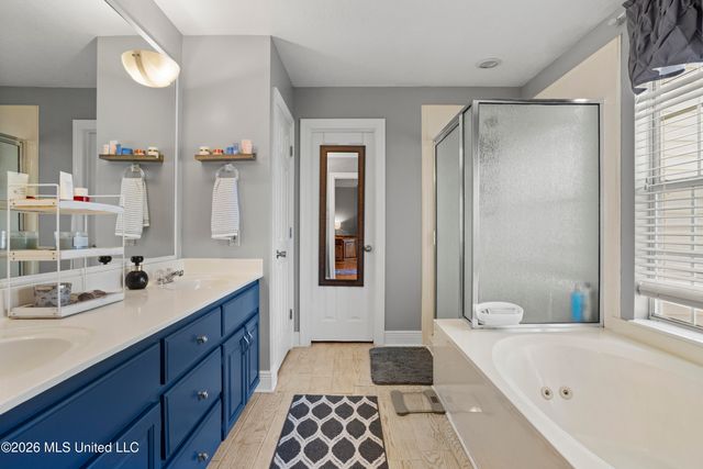 3824 Chaumont Circle, Ocean Springs, MS 39564