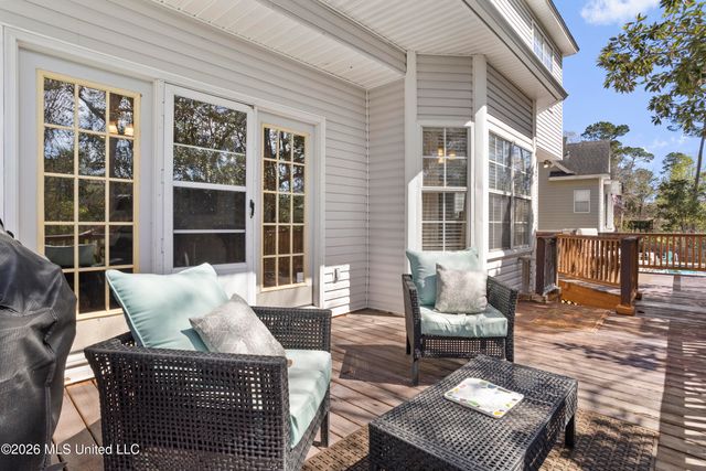 3824 Chaumont Circle, Ocean Springs, MS 39564