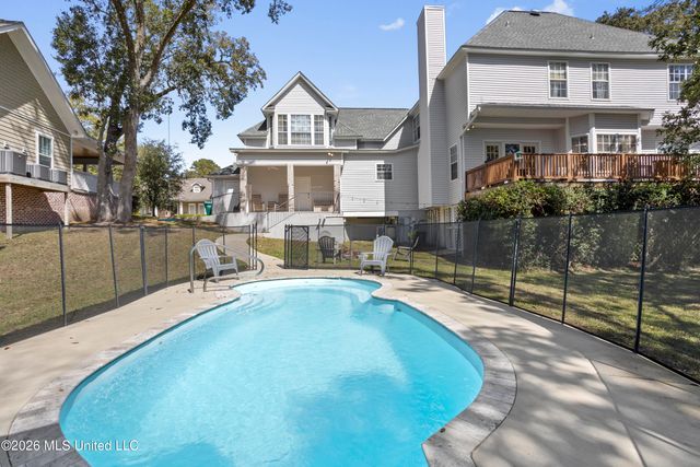 3824 Chaumont Circle, Ocean Springs, MS 39564