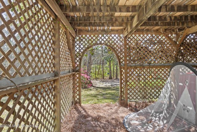 3824 Chaumont Circle, Ocean Springs, MS 39564