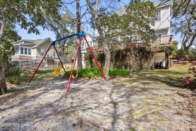 3824 Chaumont Circle, Ocean Springs, MS 39564