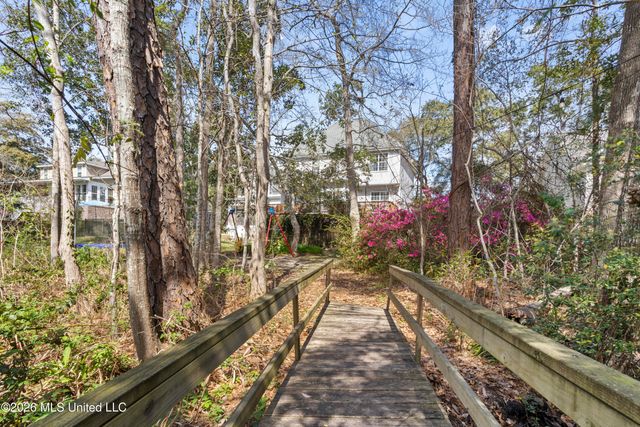 3824 Chaumont Circle, Ocean Springs, MS 39564