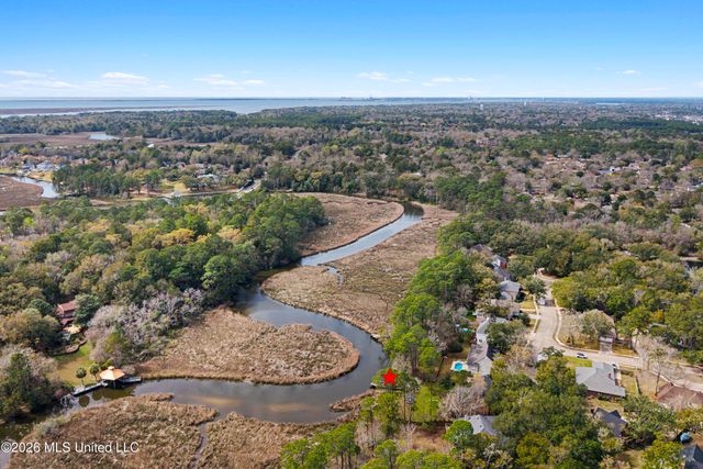 3824 Chaumont Circle, Ocean Springs, MS 39564