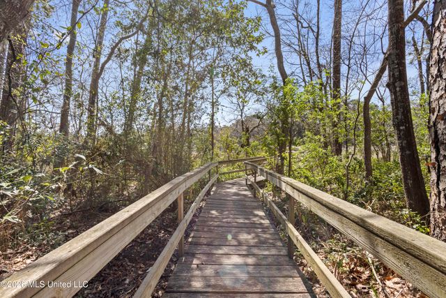 3824 Chaumont Circle, Ocean Springs, MS 39564