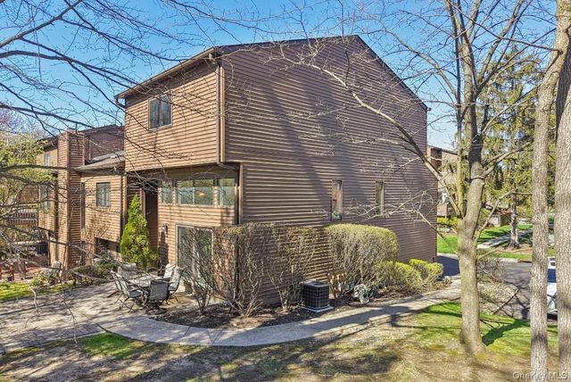 36 Tulip Court, Nanuet, NY 10954
