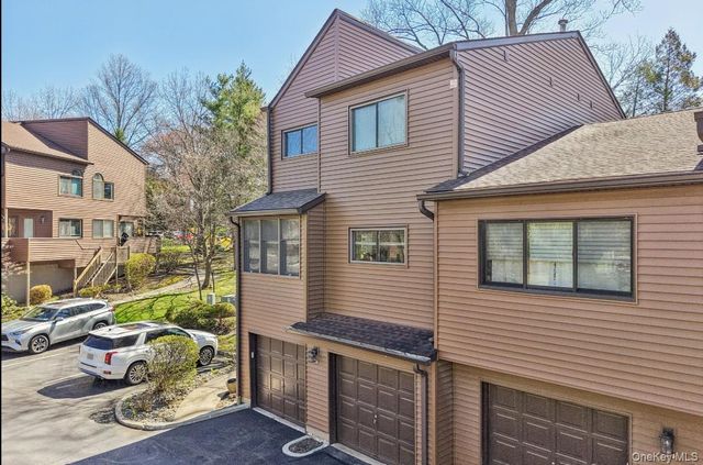 36 Tulip Court, Nanuet, NY 10954