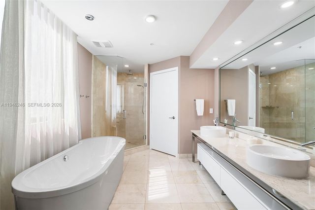 16275 Collins Avenue 1501, Sunny Isles Beach, FL 33160