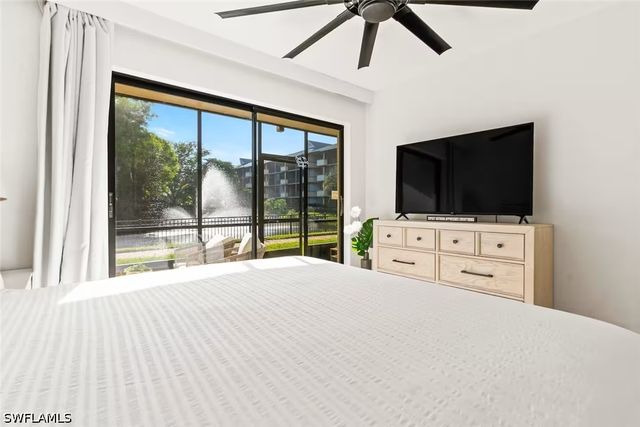 600 Neapolitan WAY 146, Naples, FL 34103