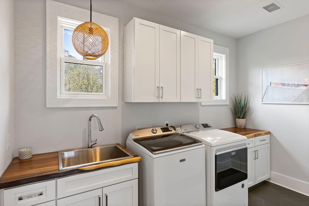 Image 34 of property listing at 4121 Golf Cottage Lane, Johns Island, SC 29455