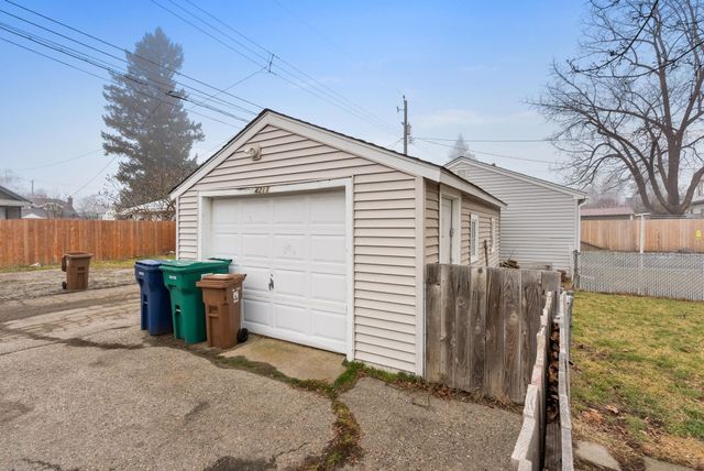 4211 N Wall St, Spokane, WA 99205