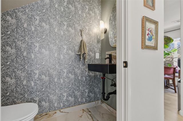 7400 S Glenn ST, Austin, TX 78744