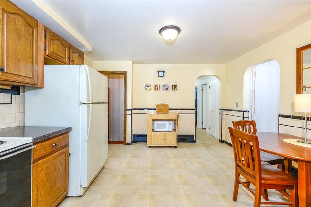 77 Gardiner Avenue, East Providence, RI 02914