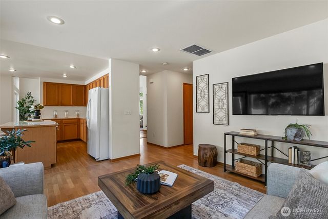 8721 128th Avenue NE, Kirkland, WA 98033