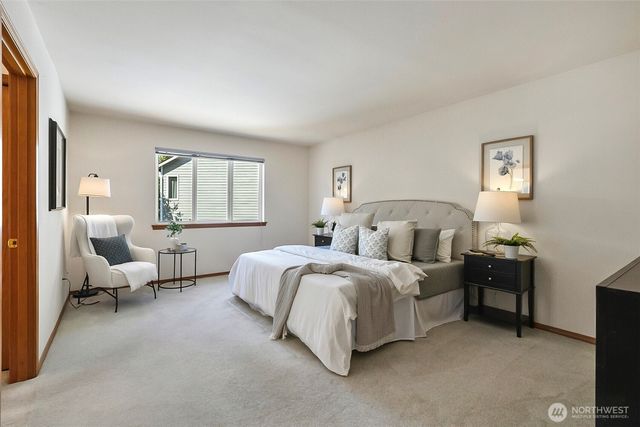 8721 128th Avenue NE, Kirkland, WA 98033